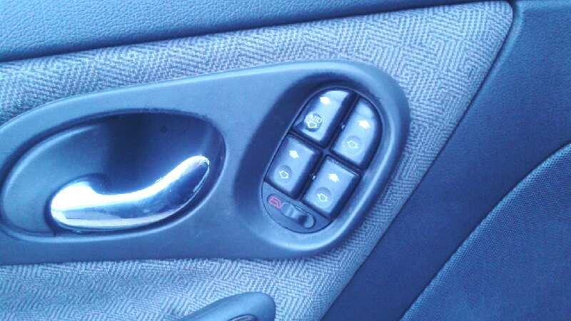 MANDO ELEVALUNAS DELANTERO IZQUIERDO 