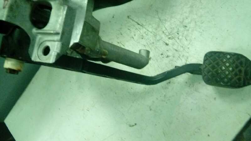 PEDAL EMBRAGUE