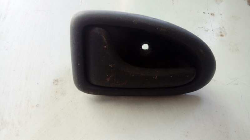 MANETA INTERIOR DELANTERA IZQUIERDA