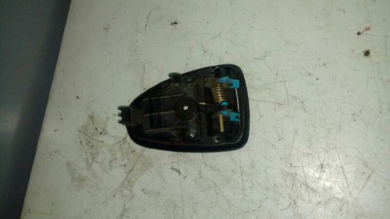 MANETA INTERIOR DELANTERA DERECHA