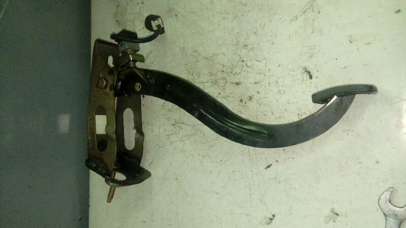 PEDAL EMBRAGUE
