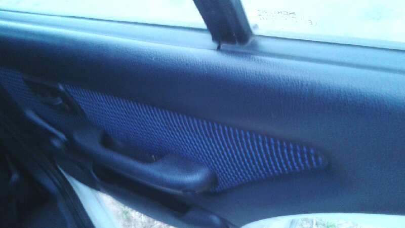 ELEVALUNAS TRASERO DERECHO