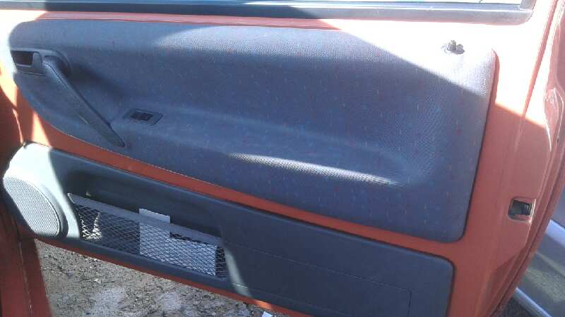 ELEVALUNAS DELANTERO DERECHO