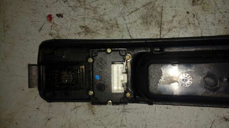 MANDO ELEVALUNAS DELANTERO IZQUIERDO 