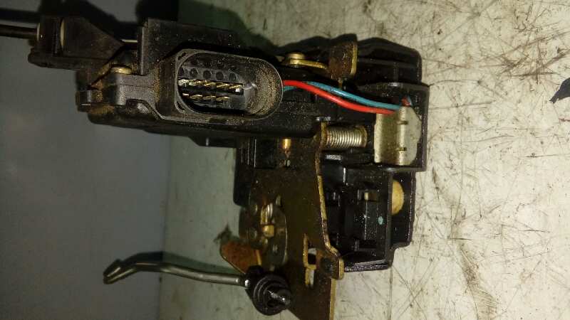 CERRADURA PUERTA TRASERA DERECHA 