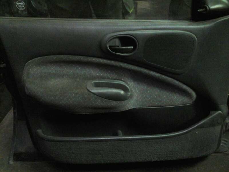 PUERTA DELANTERA IZQUIERDA