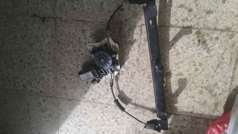 ELEVALUNAS DELANTERO IZQUIERDO