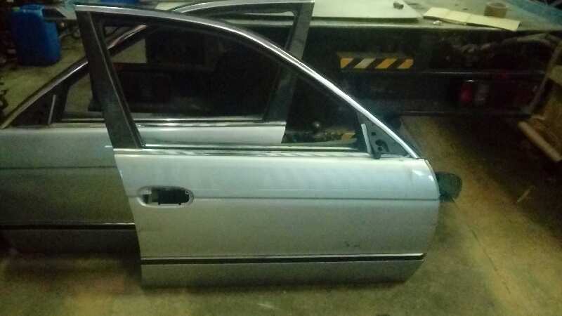 PUERTA DELANTERA DERECHA