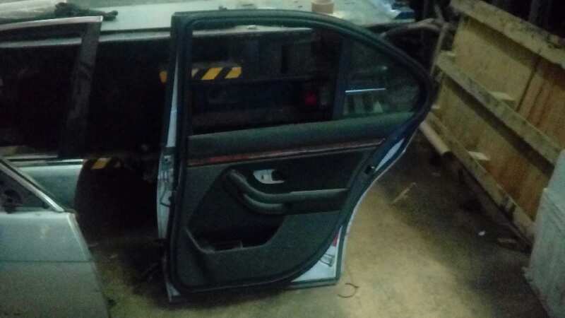 PUERTA TRASERA DERECHA