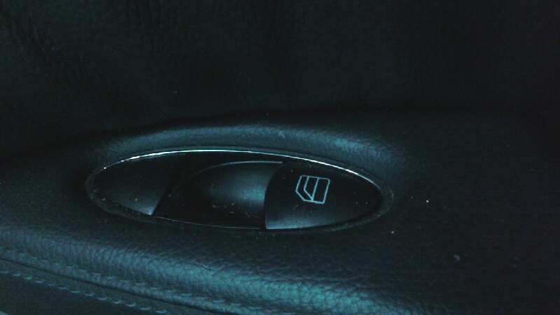 MANDO ELEVALUNAS TRASERO DERECHO