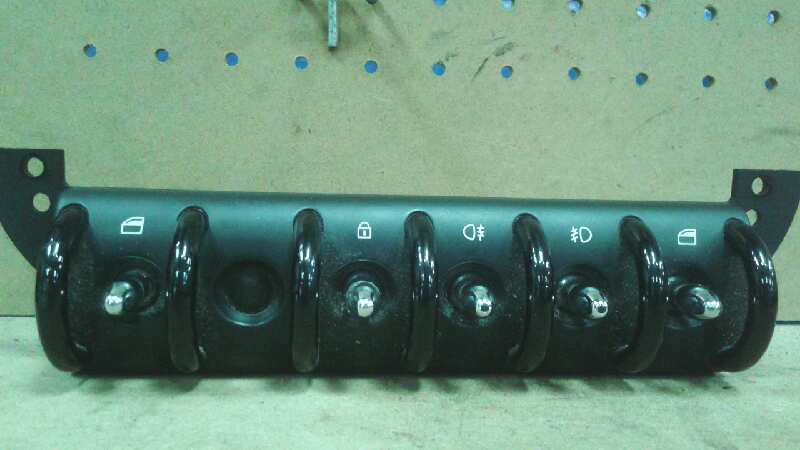 MANDO ELEVALUNAS DELANTERO IZQUIERDO 