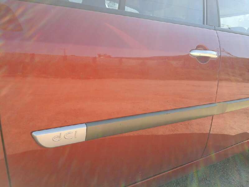 PUERTA DELANTERA IZQUIERDA