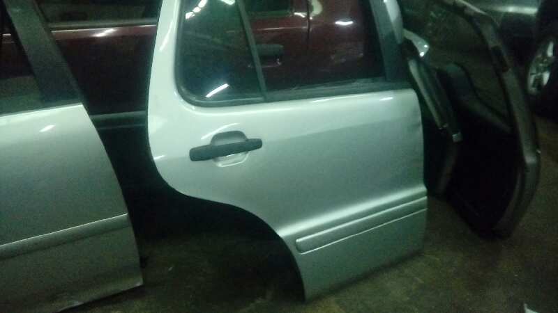 PUERTA TRASERA DERECHA