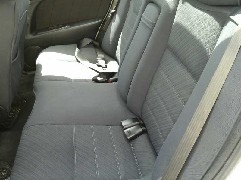ASIENTO TRASERO MEDIO