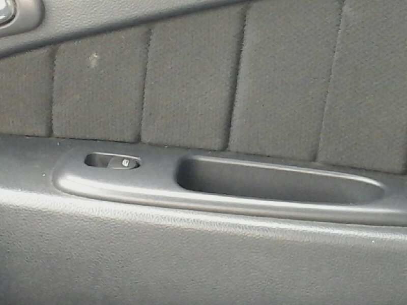 MANDO ELEVALUNAS DELANTERO DERECHO