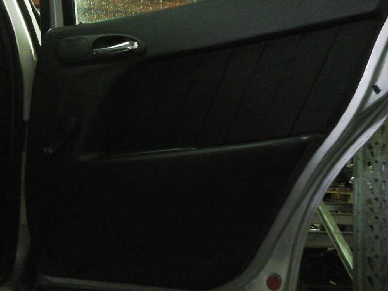 ELEVALUNAS TRASERO DERECHO