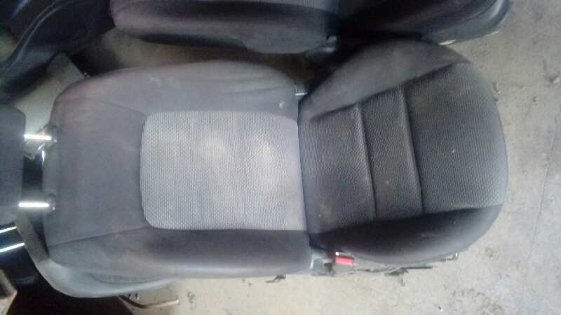 ASIENTO DELANTERO IZQUIERDO