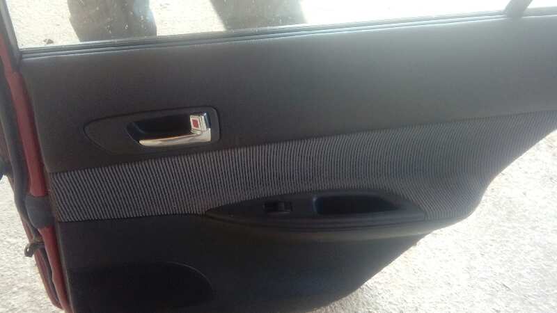 GUARNECIDO PUERTA TRASERA DERECHA