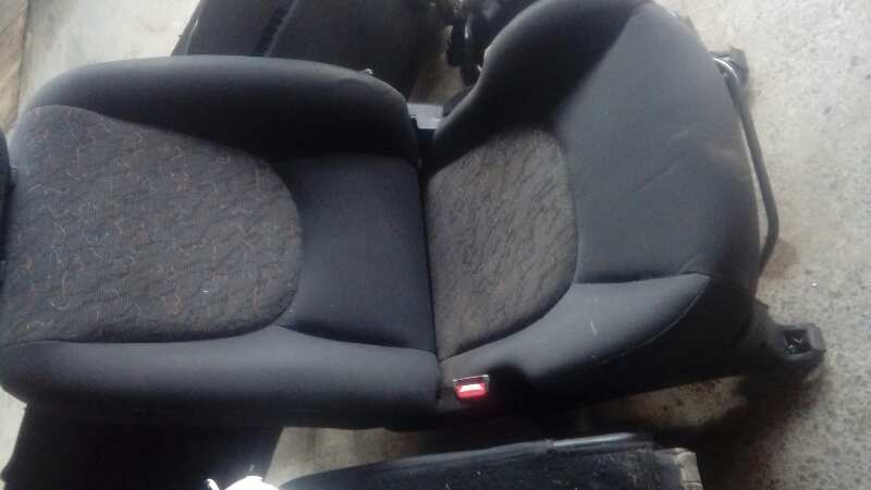 ASIENTO DELANTERO IZQUIERDO