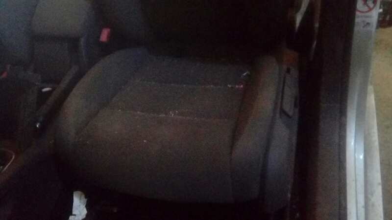 ASIENTO DELANTERO IZQUIERDO