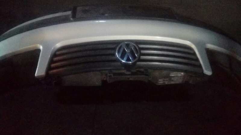 PARAGOLPES DELANTERO