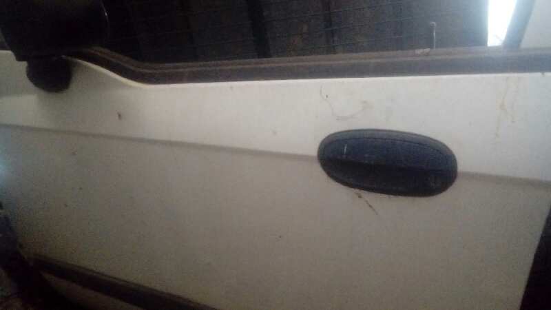 PUERTA DELANTERA IZQUIERDA