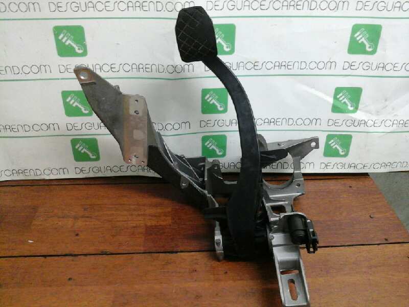 PEDAL EMBRAGUE