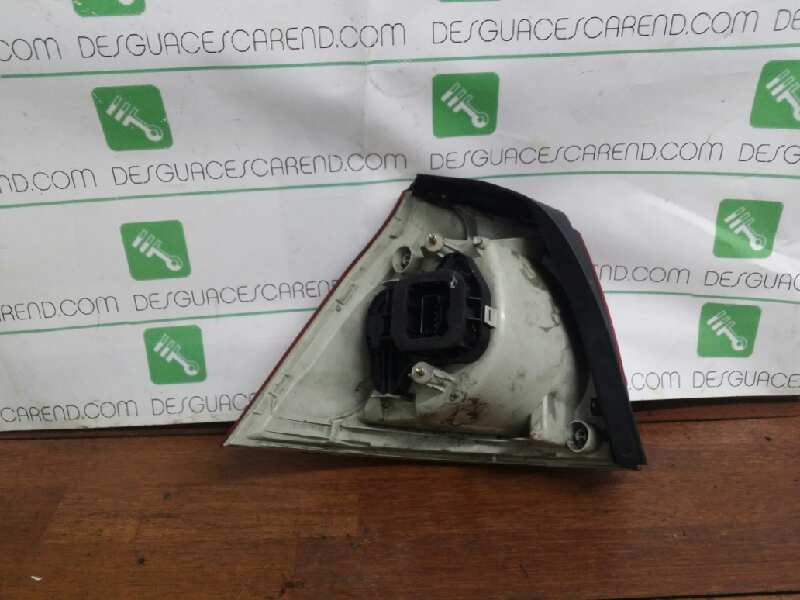 PILOTO TRASERO DERECHO