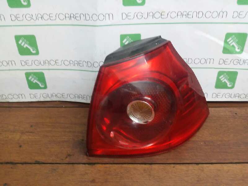 PILOTO TRASERO DERECHO