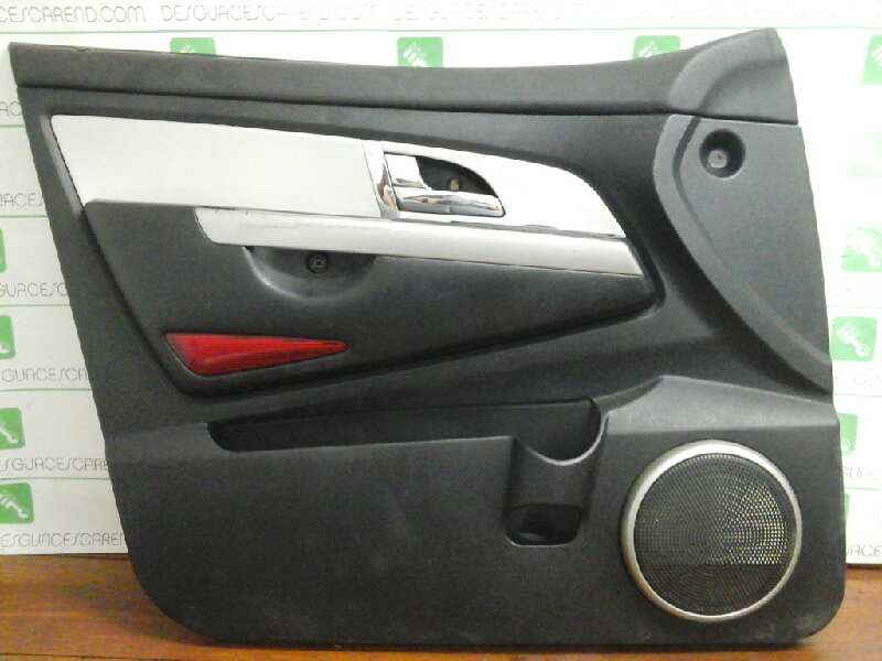 GUARNECIDO PUERTA DELANTERA IZQUIERDA