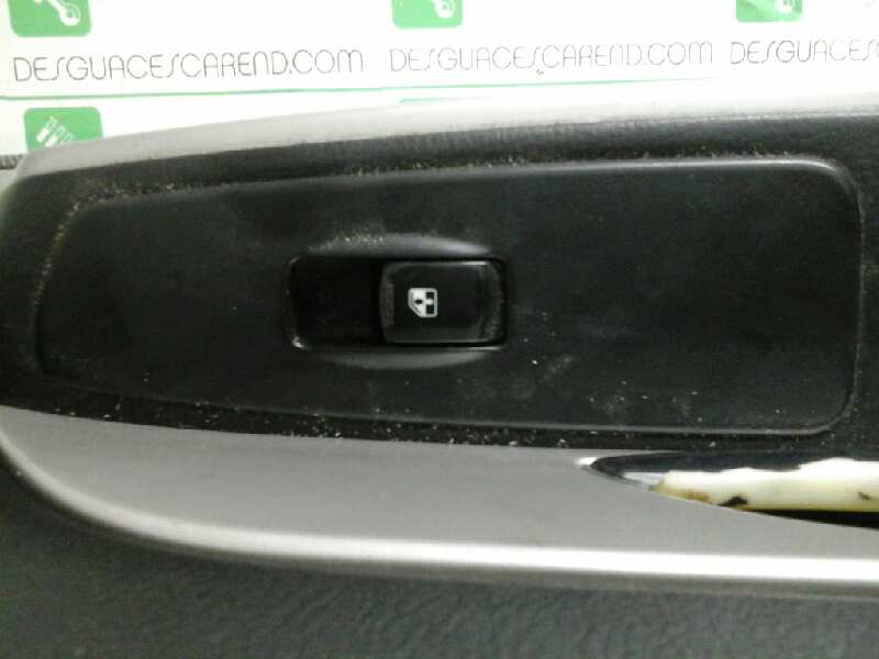 MANDO ELEVALUNAS DELANTERO DERECHO