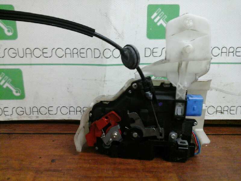 CERRADURA PUERTA TRASERA DERECHA 