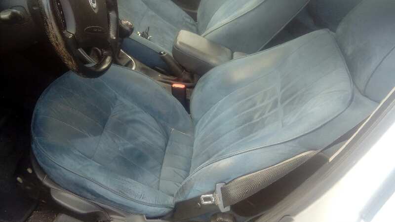ASIENTO DELANTERO IZQUIERDO