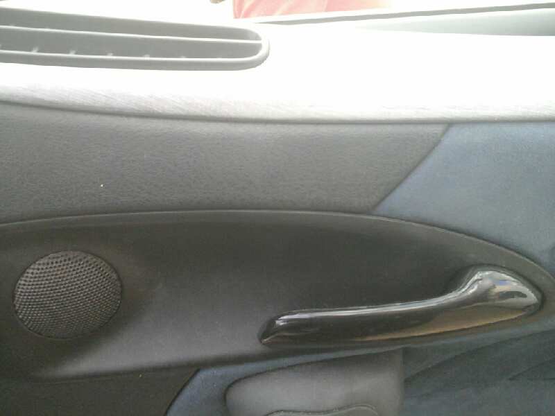 MANETA INTERIOR DELANTERA DERECHA