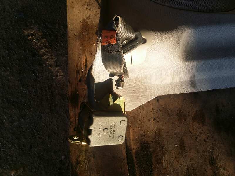 CINTURON SEGURIDAD TRASERO DERECHO