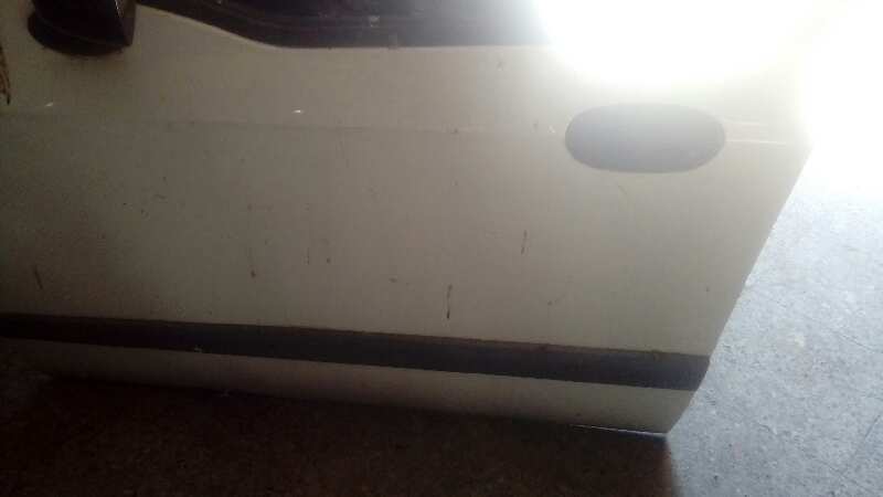 PUERTA DELANTERA IZQUIERDA