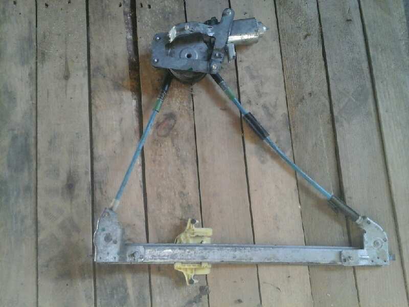 ELEVALUNAS DELANTERO IZQUIERDO