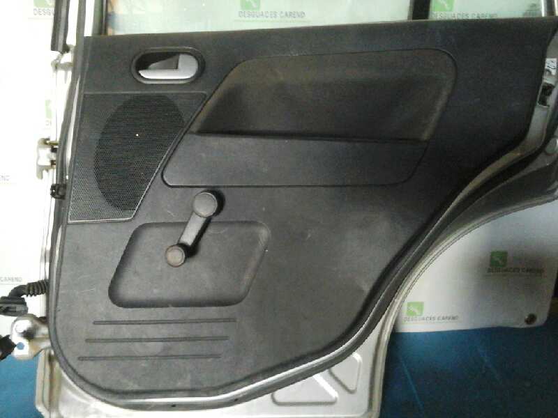 GUARNECIDO PUERTA TRASERA DERECHA