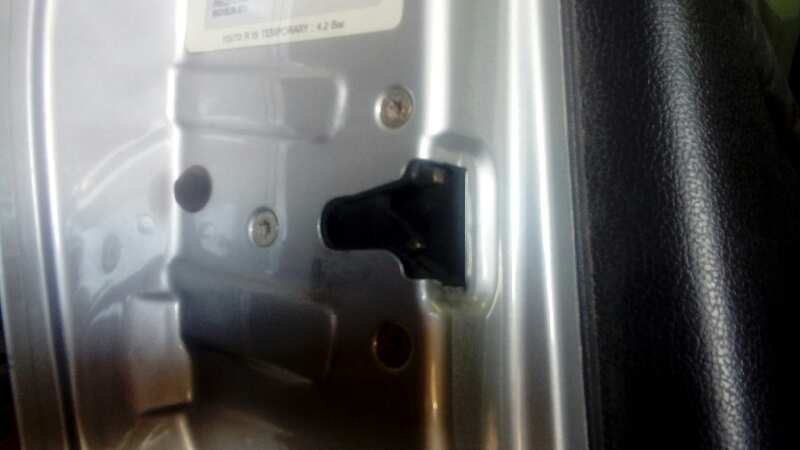 CERRADURA PUERTA DELANTERA IZQUIERDA 