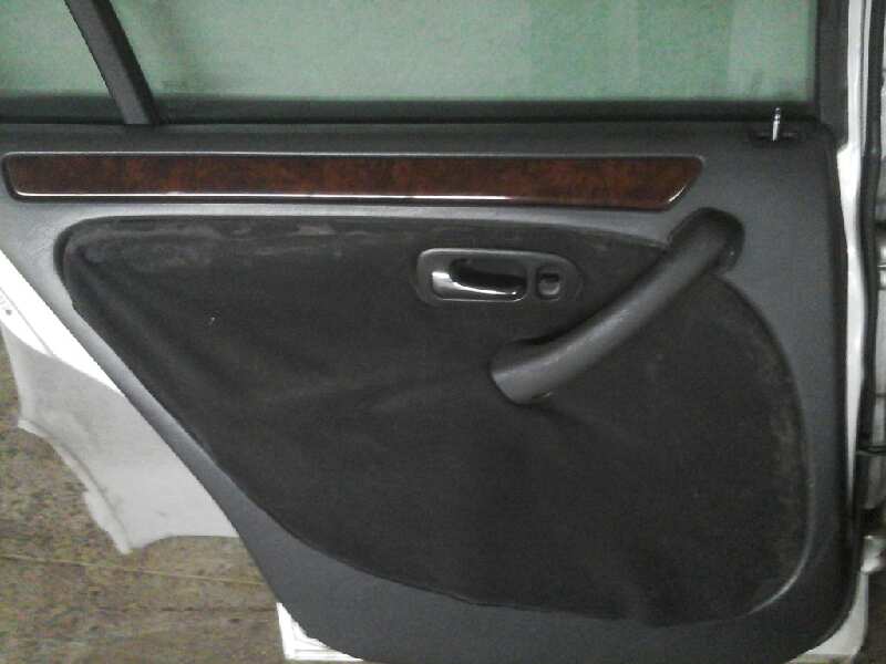 GUARNECIDO PUERTA TRASERA IZQUIERDA