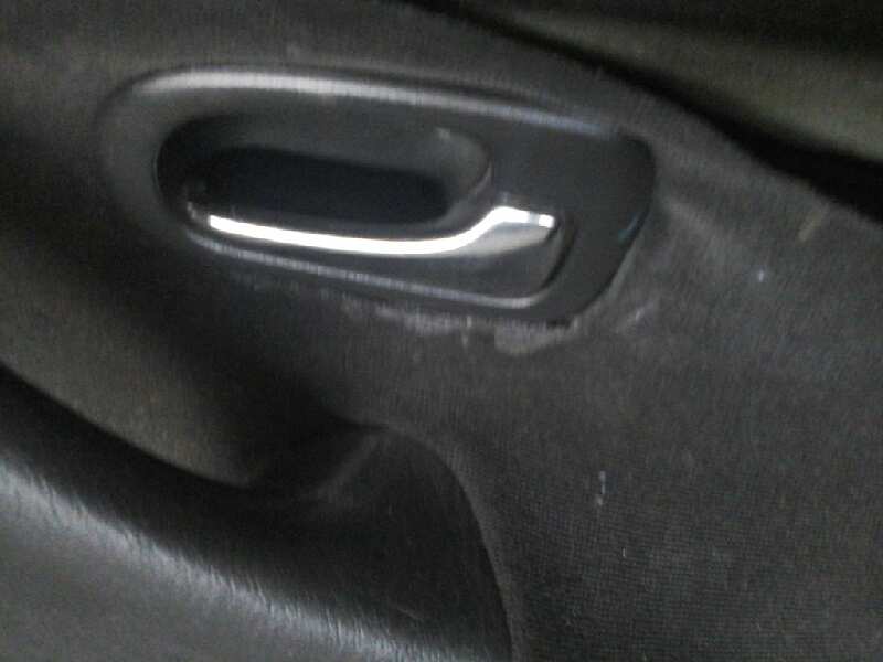 MANETA INTERIOR DELANTERA DERECHA