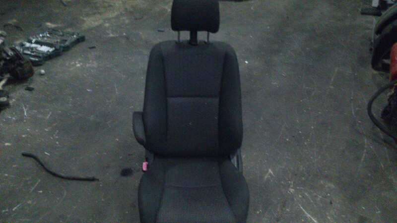 ASIENTO DELANTERO IZQUIERDO