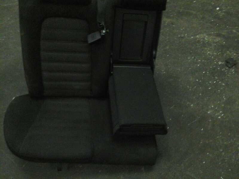 ASIENTO TRASERO MEDIO