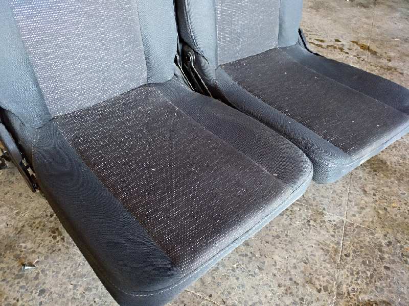 ASIENTOS TERCERA FILA