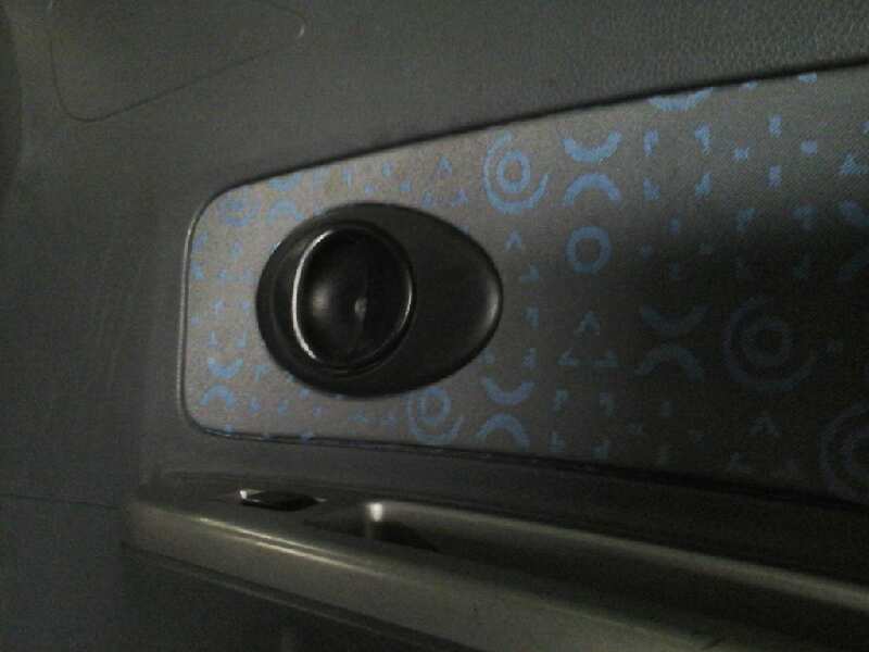 MANETA INTERIOR DELANTERA DERECHA