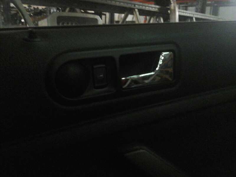 MANDO ELEVALUNAS TRASERO DERECHO