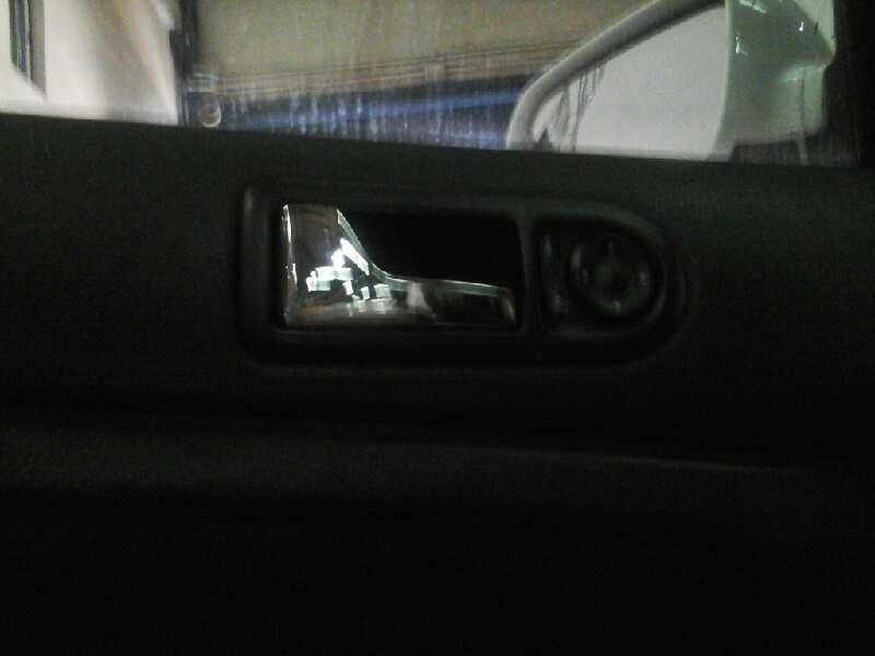 MANETA INTERIOR DELANTERA IZQUIERDA