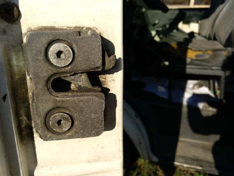 CERRADURA PUERTA DELANTERA IZQUIERDA  IVECO DAILY CAJA ABIERTA - VOLQUETE