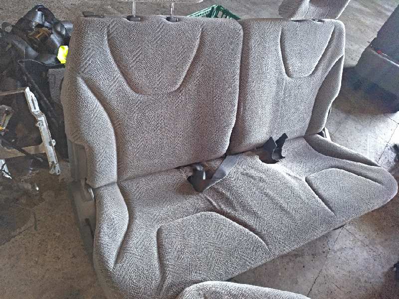 ASIENTO TRASERO MEDIO