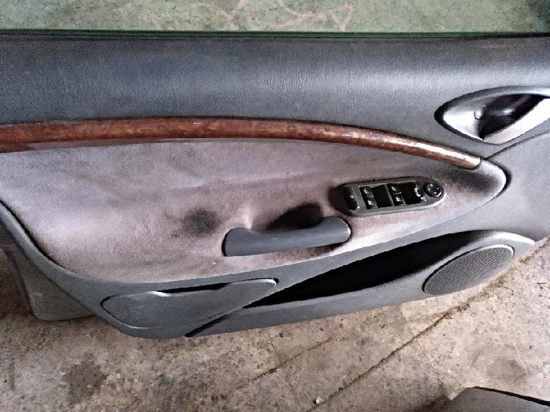 ELEVALUNAS DELANTERO IZQUIERDO